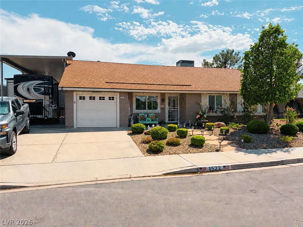 1522 Della Court Property Photo 1