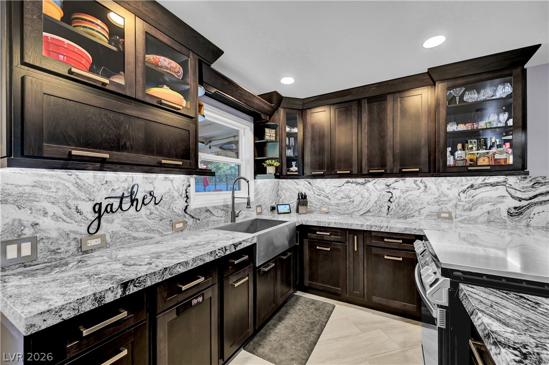 1522 Della Court Property Photo 14