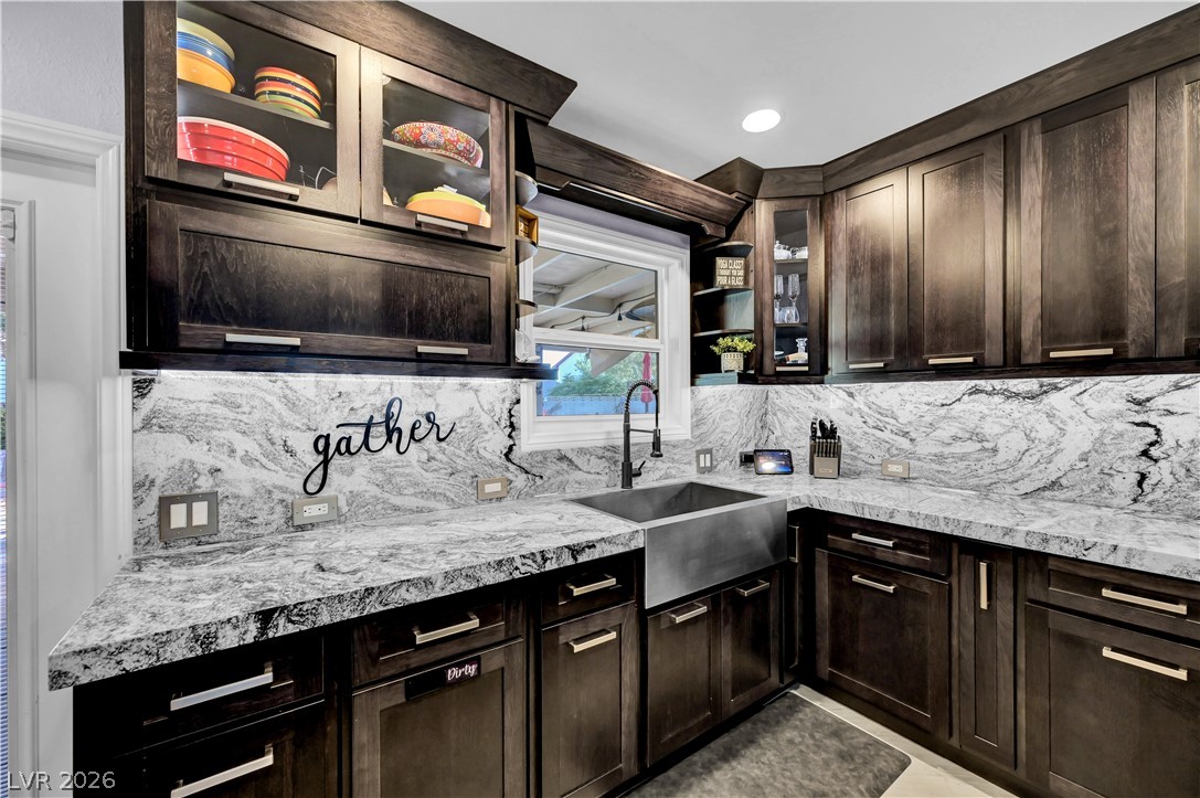 1522 Della Court Property Photo 15