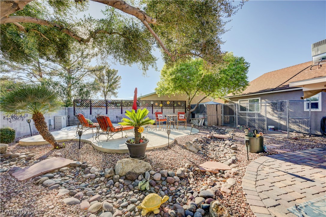 1522 Della Court Property Photo 38