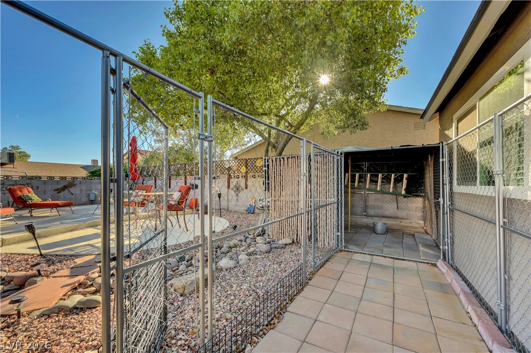 1522 Della Court Property Photo 43