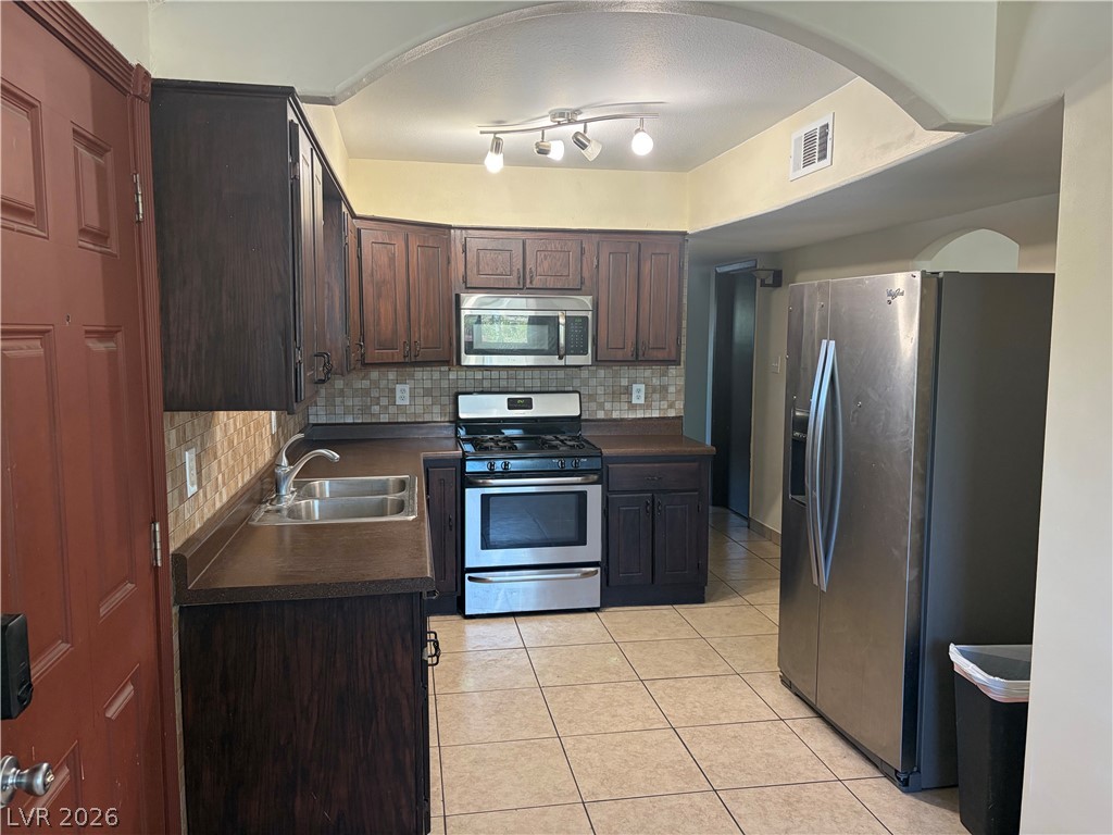 5213 Pebble Beach Boulevard Property Photo 5