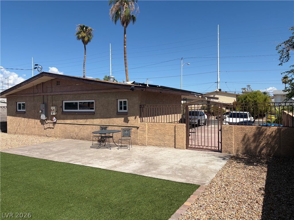 5213 Pebble Beach Boulevard Property Photo 17