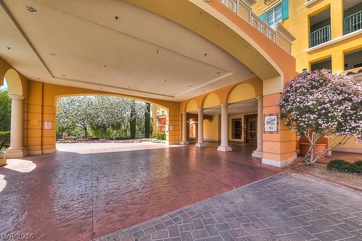 30 Strada Di Villaggio 105 Property Photo 5