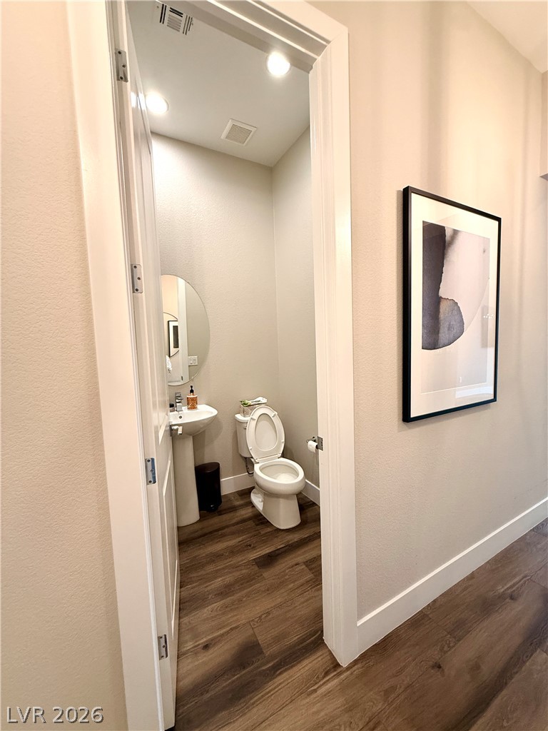 2527 Strathmill Avenue Property Photo 6