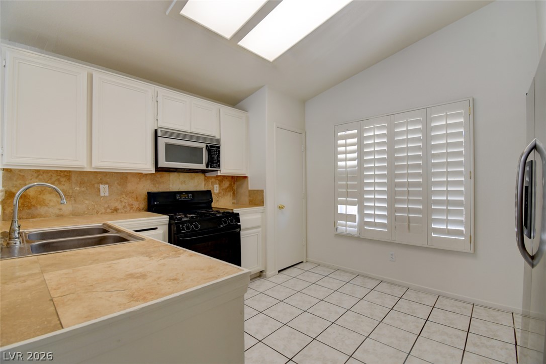 638 Rubber Tree Avenue Property Photo 13