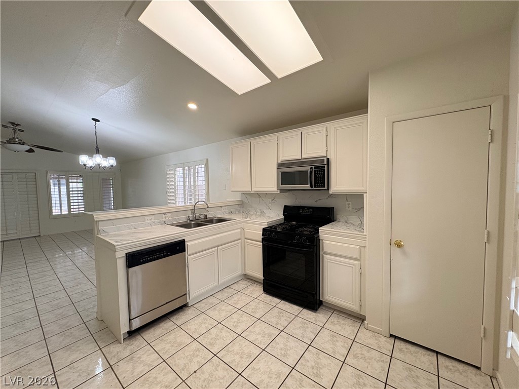 638 Rubber Tree Avenue Property Photo 14