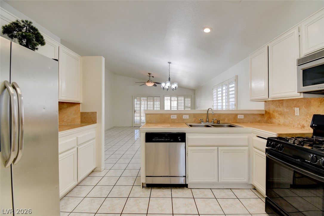 638 Rubber Tree Avenue Property Photo 15