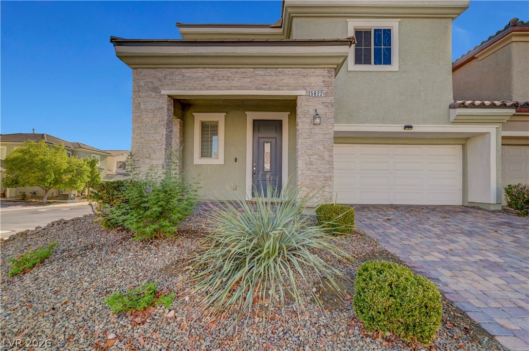 5822 West Amber Mesa Street Property Photo 4