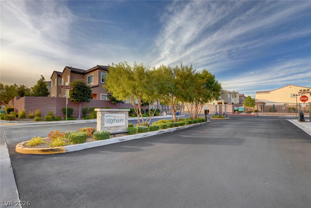 5822 West Amber Mesa Street Property Photo 45