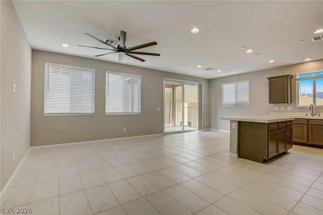 10643 Enridge Avenue Property Photo 7