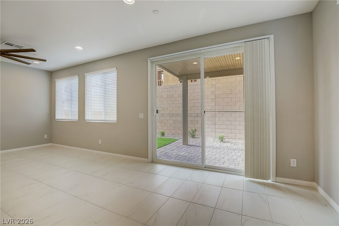 10643 Enridge Avenue Property Photo 12