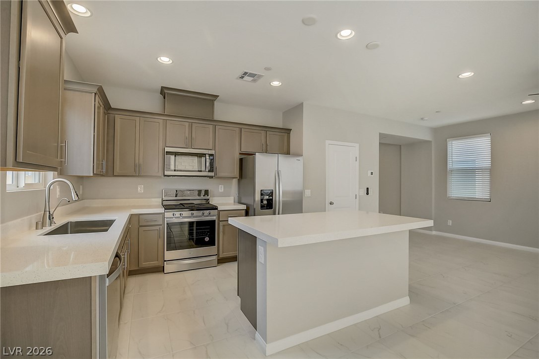 10643 Enridge Avenue Property Photo 14