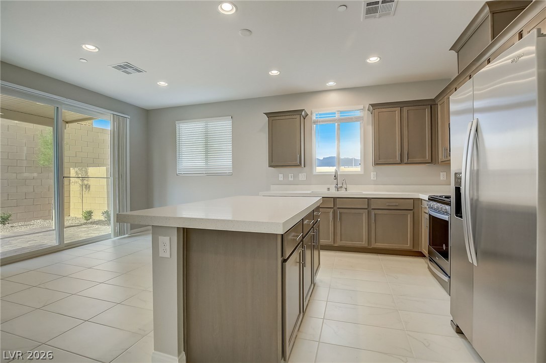 10643 Enridge Avenue Property Photo 16