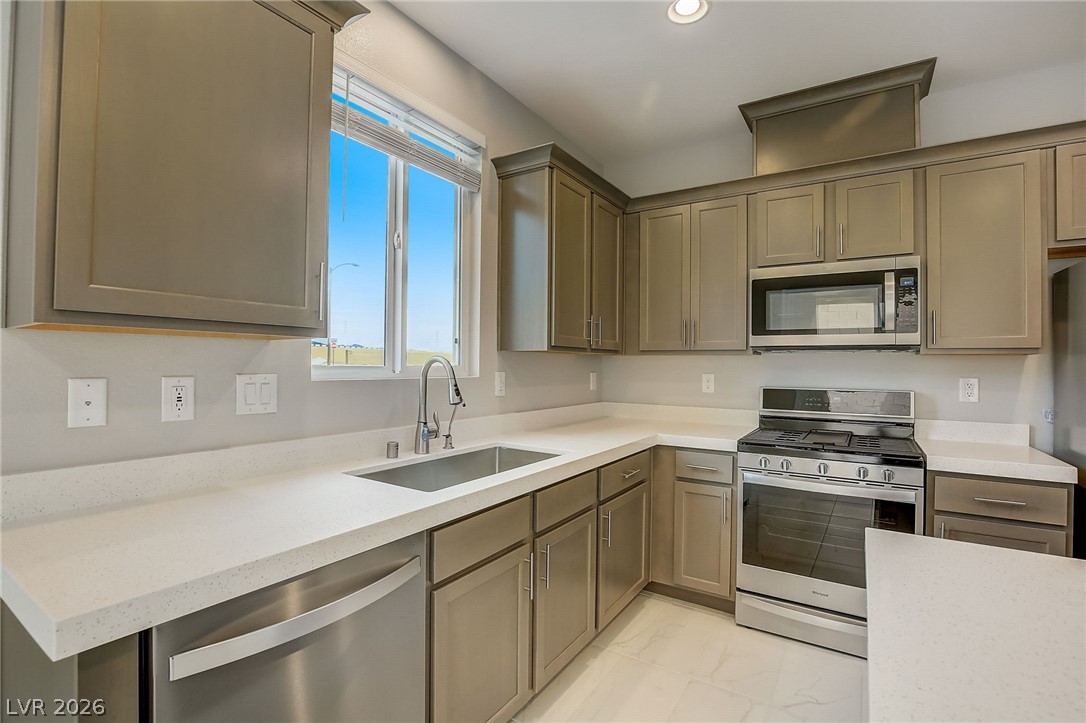 10643 Enridge Avenue Property Photo 18