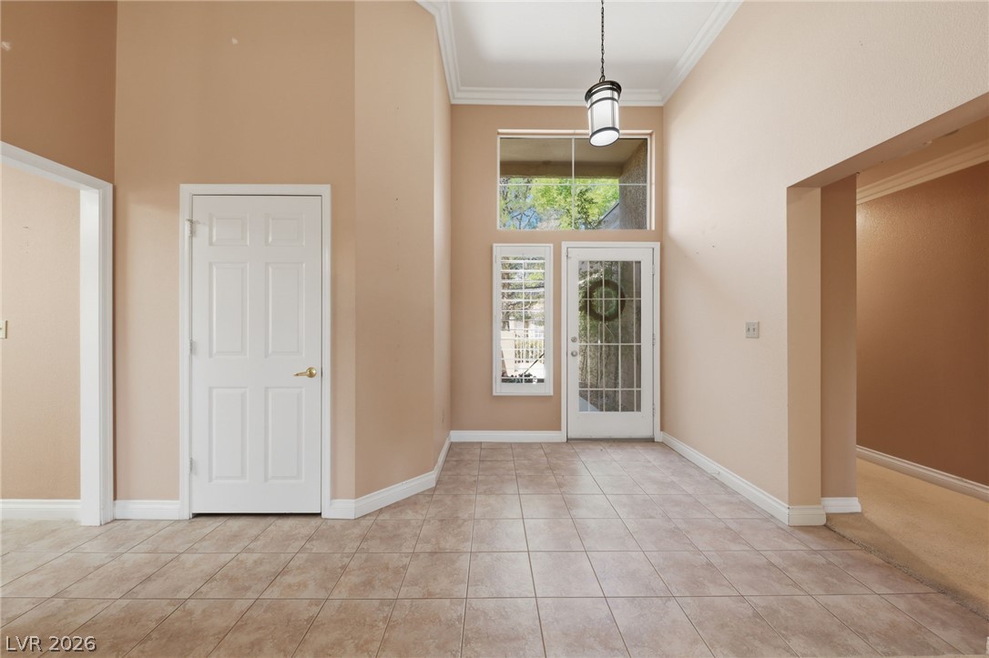 2548 Highvale Drive Property Photo 6
