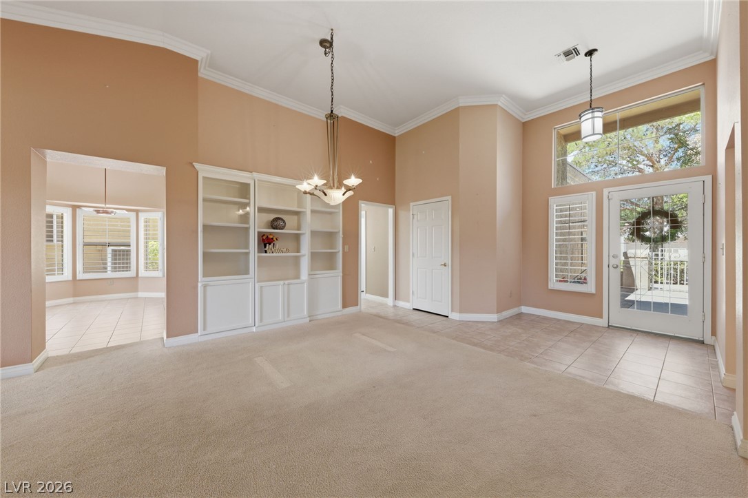 2548 Highvale Drive Property Photo 8