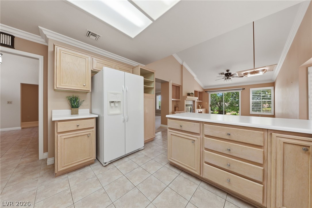 2548 Highvale Drive Property Photo 13