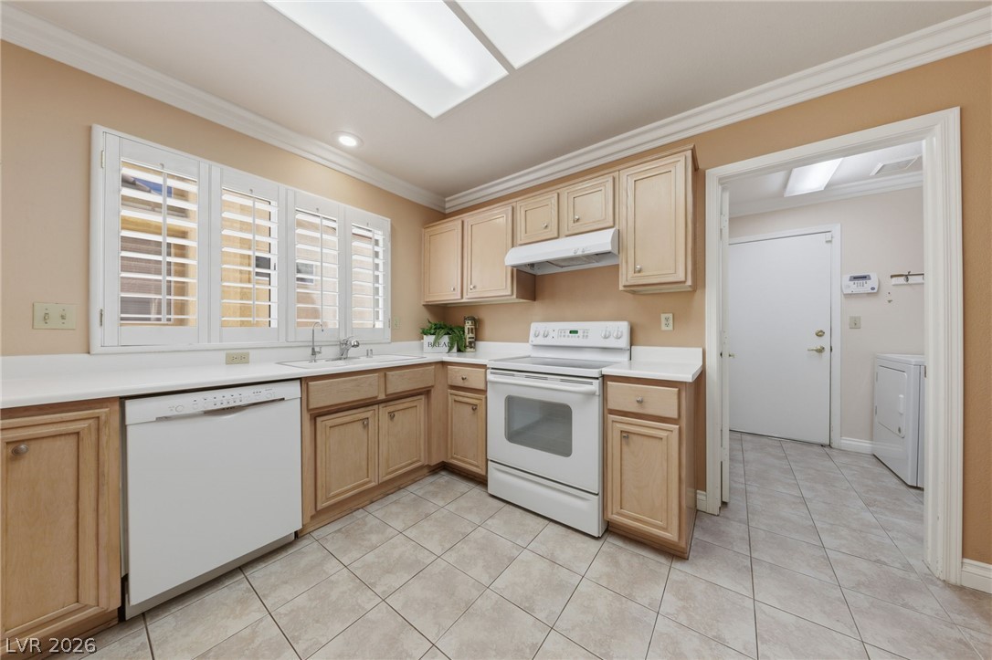 2548 Highvale Drive Property Photo 14