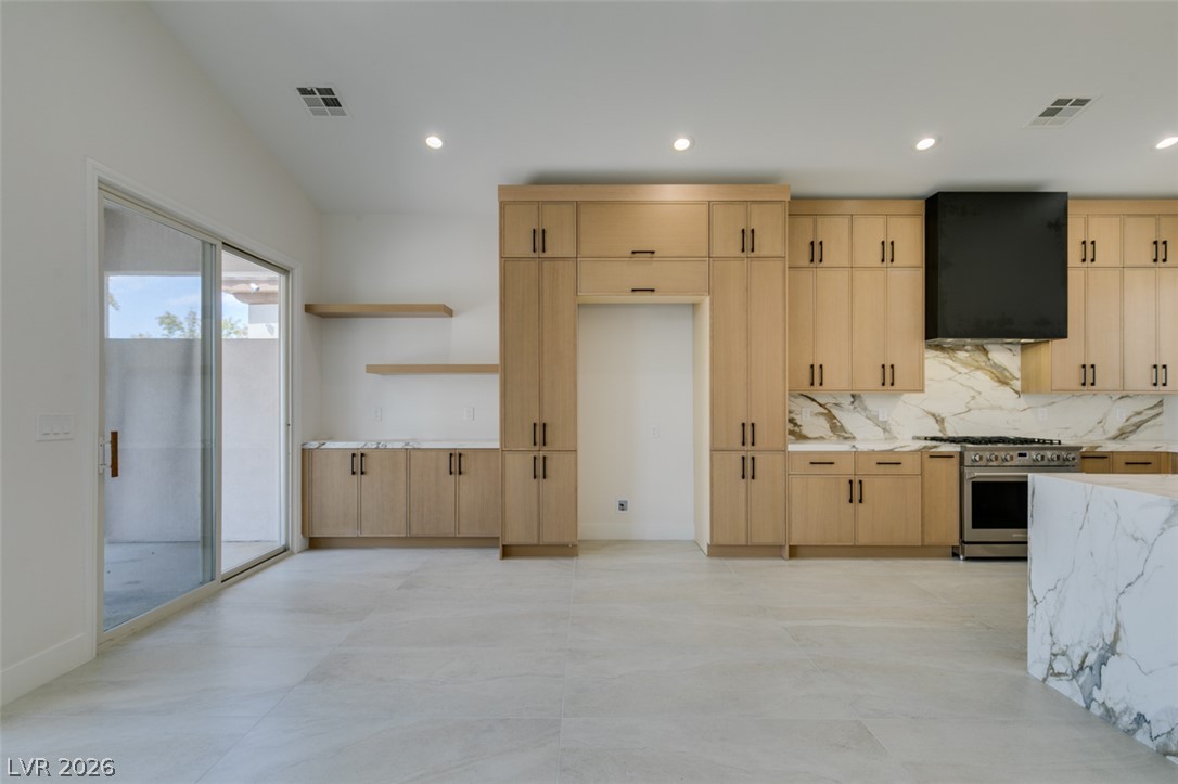 483 Indigo Springs Street Property Photo 22