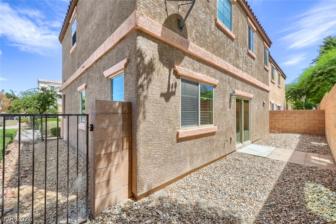 9041 Silken Crests Court Property Photo 26