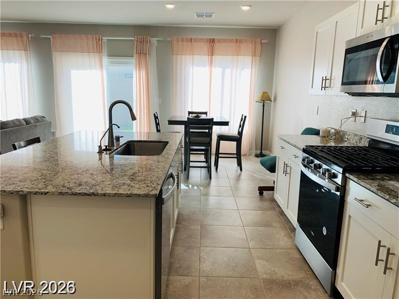 7867 Pink Opal Avenue Property Photo 2