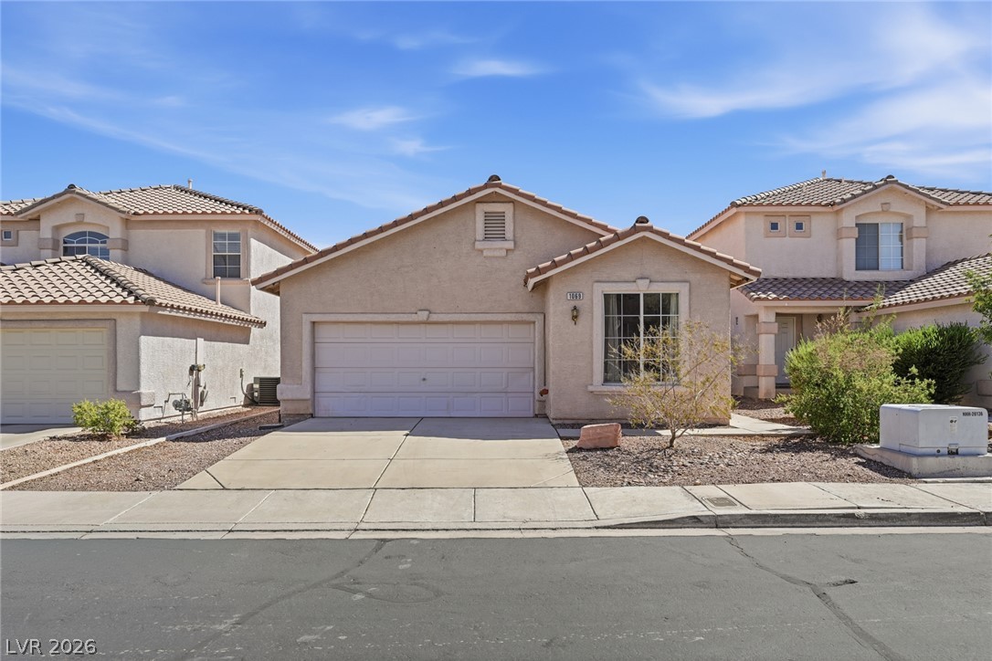 1069 Sweeping Ivy Court Property Photo 1