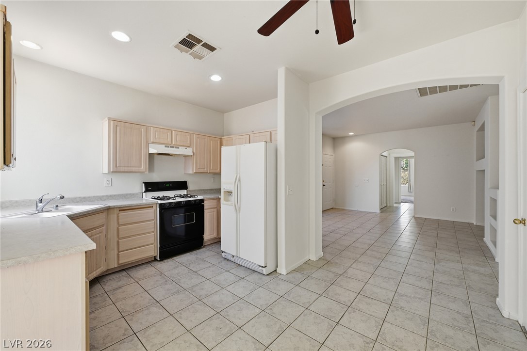 1069 Sweeping Ivy Court Property Photo 6