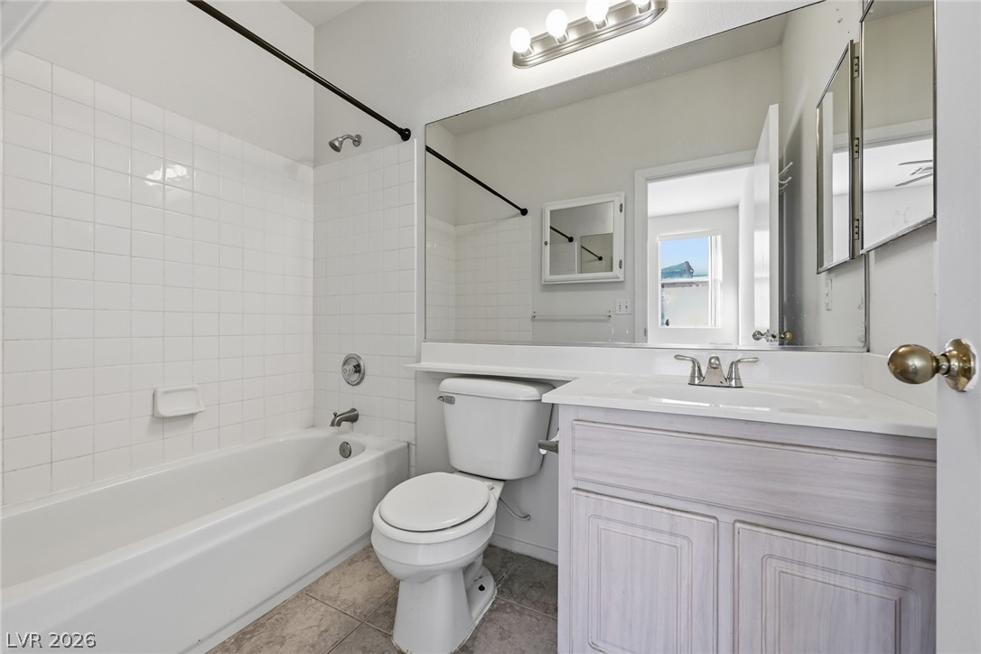 1069 Sweeping Ivy Court Property Photo 13