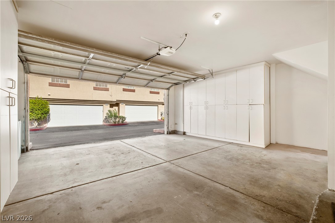 1241 Nevada Sky Street Property Photo 27