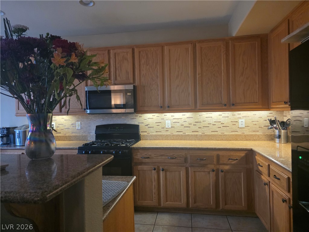 5628 West Tideview Street Property Photo 9
