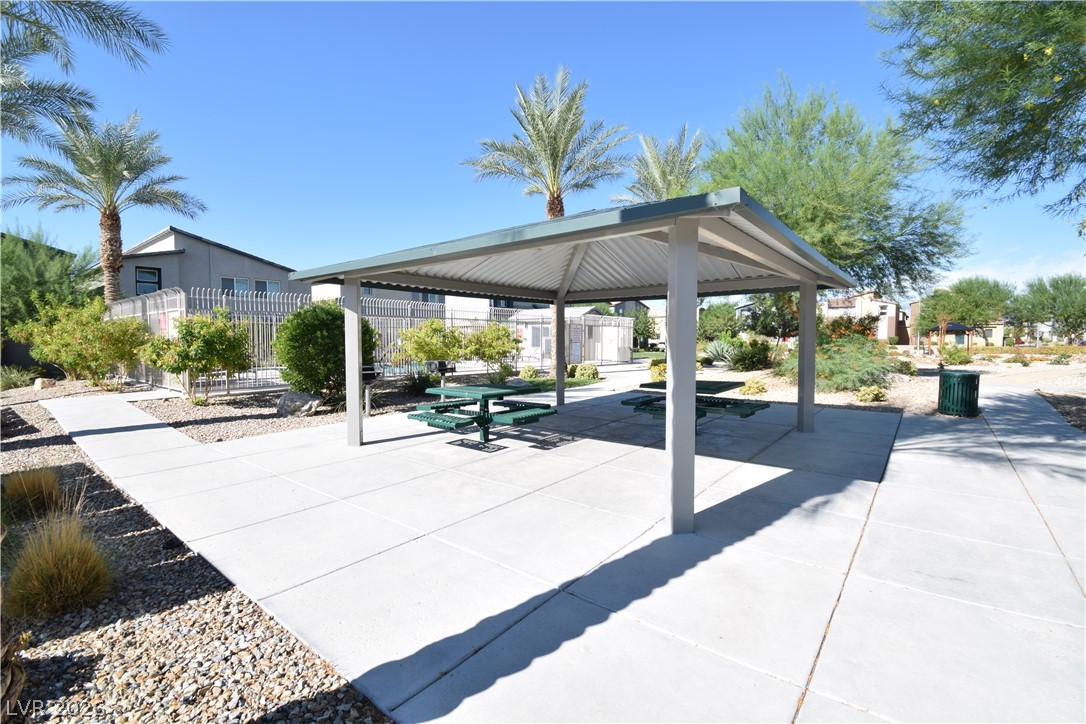 7525 Cooks Meadow Street Property Photo 31