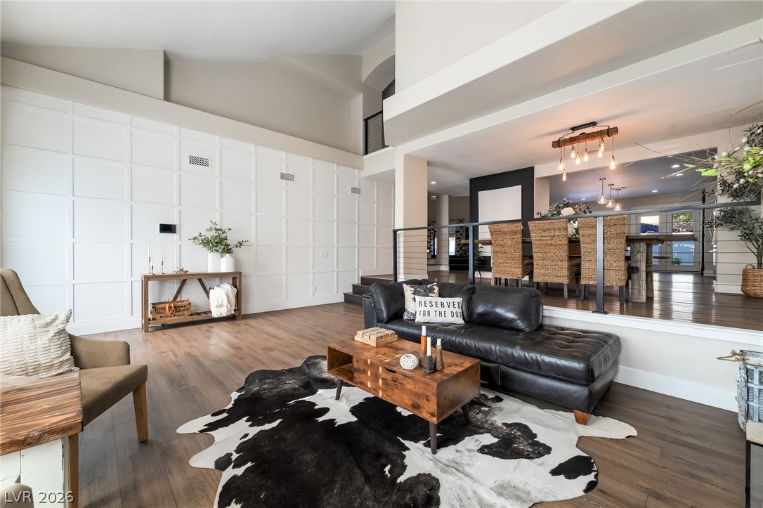 6 Oak Hollow Court Property Photo 9