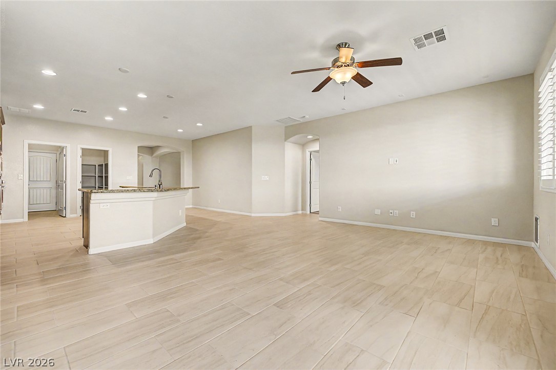 7270 Southern Magnolia Street Property Photo 9