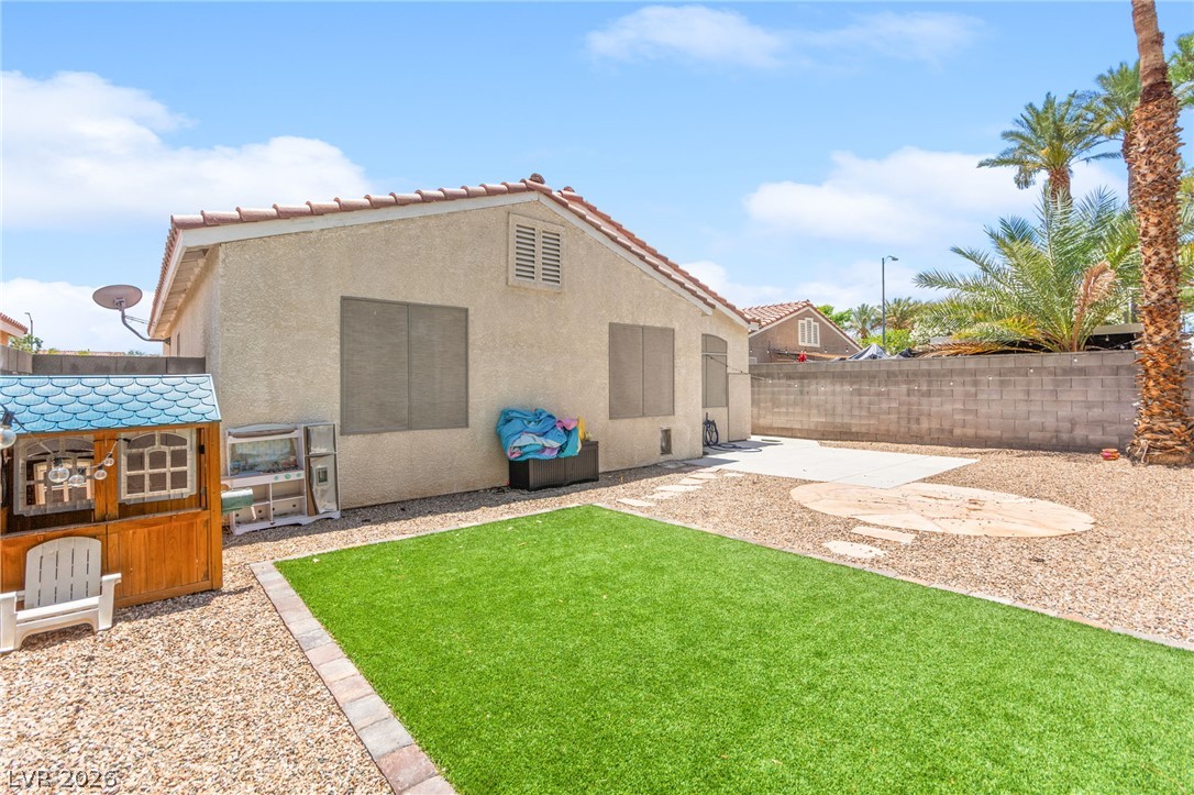 7353 Ridge Star Court Property Photo 2