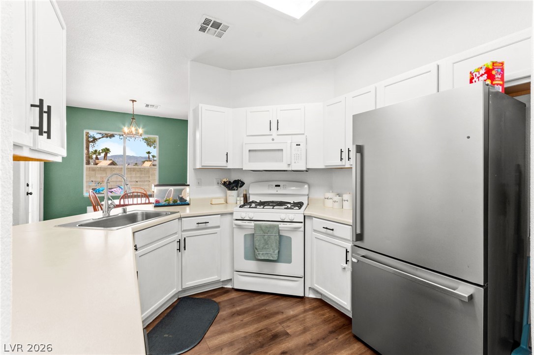 7353 Ridge Star Court Property Photo 6