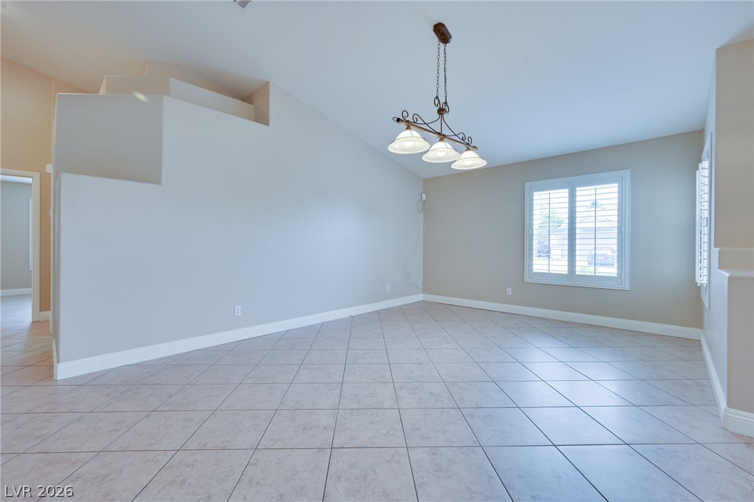 561 Pacer Terrace Property Photo 12