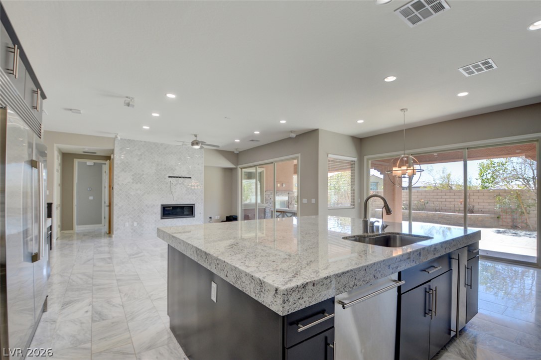12101 Edgehurst Court Property Photo 4