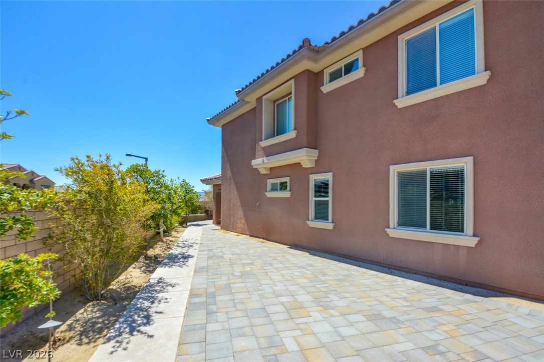 12101 Edgehurst Court Property Photo 20