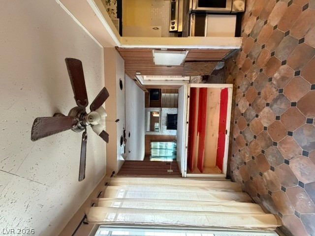 1929 Ballard Drive Property Photo 12