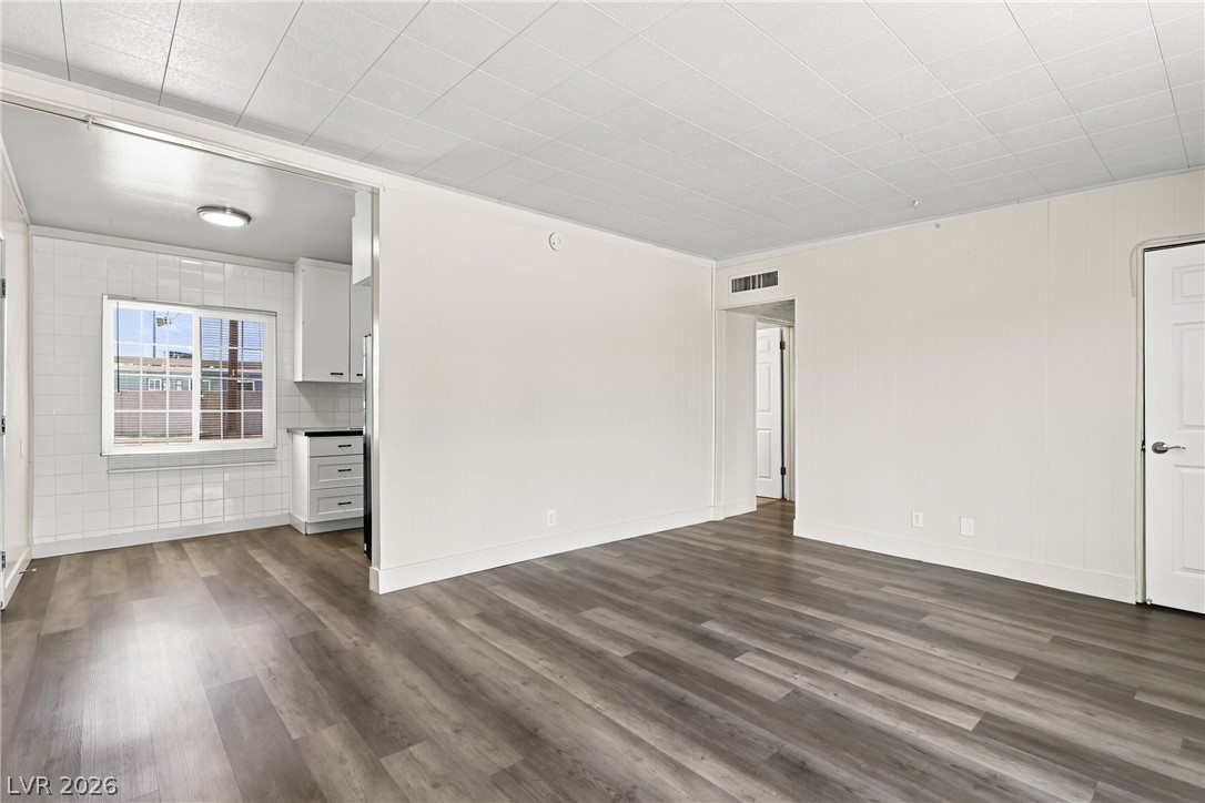 1315 Oakwood Avenue Property Photo 8