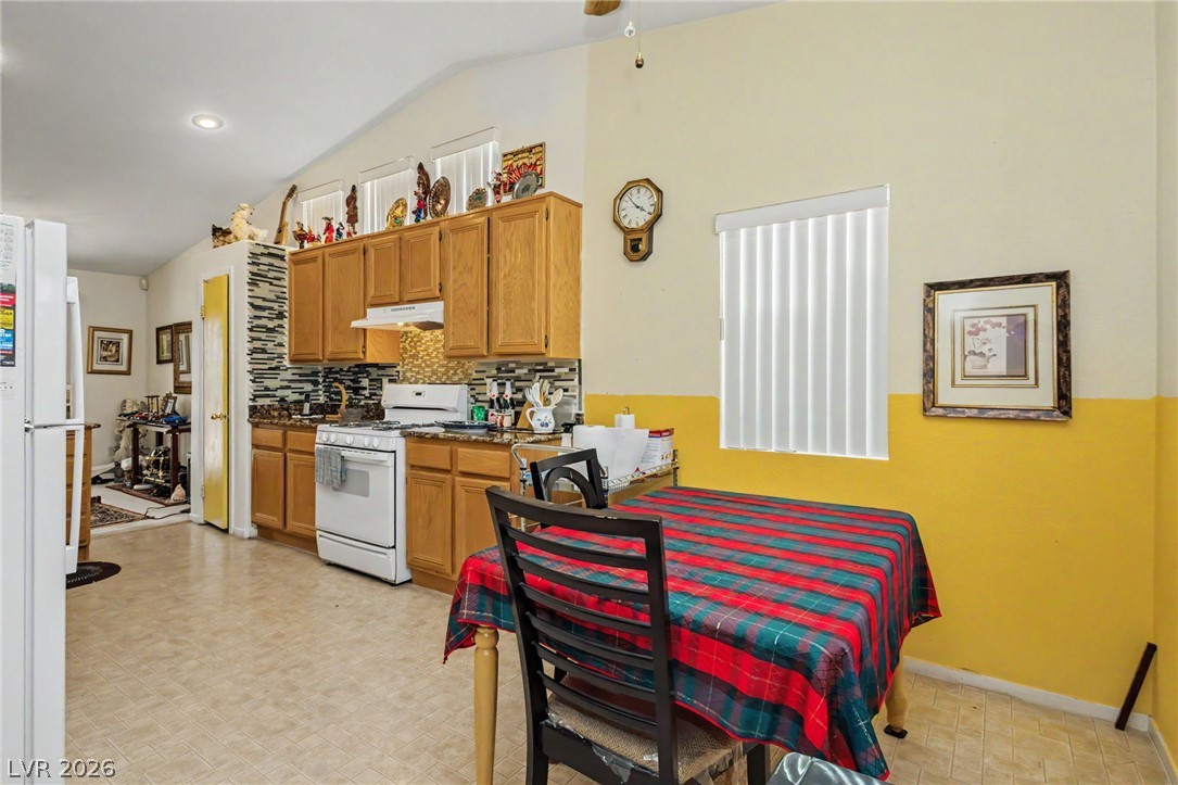 337 Maritocca Avenue Property Photo 11