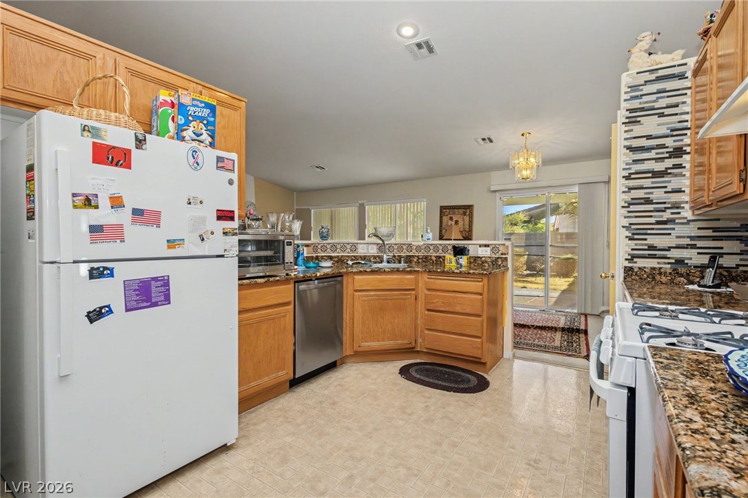337 Maritocca Avenue Property Photo 12