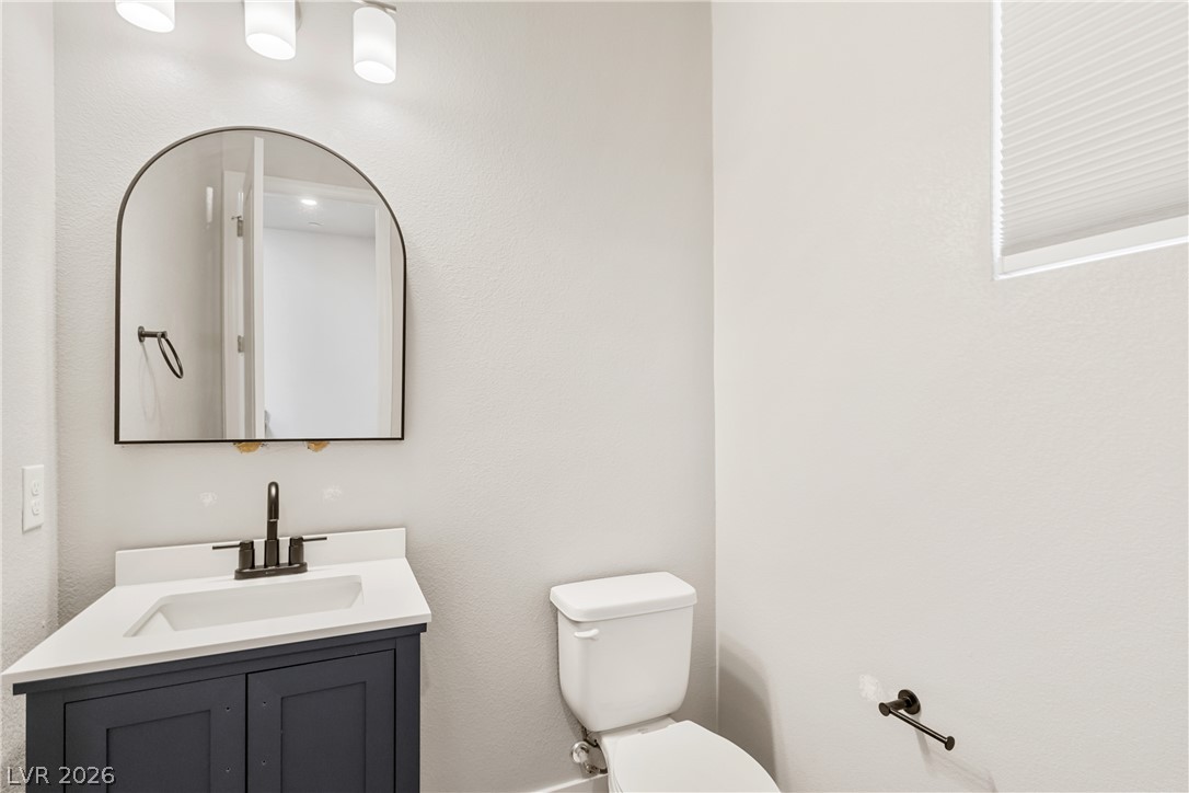 863 Benning Street Property Photo 10