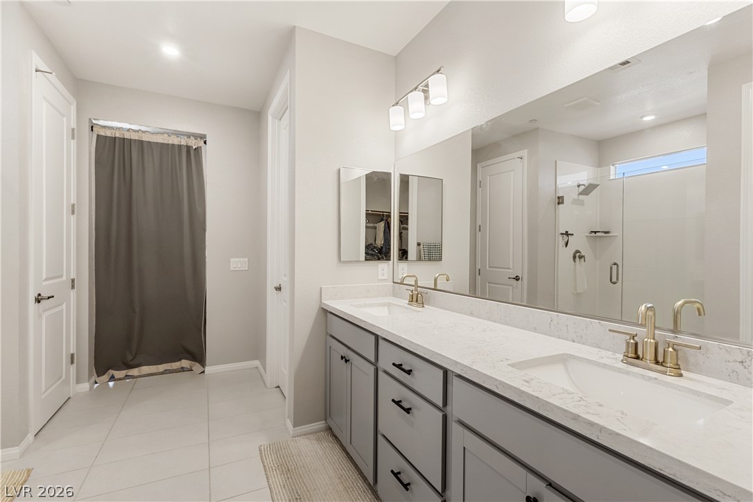 863 Benning Street Property Photo 13