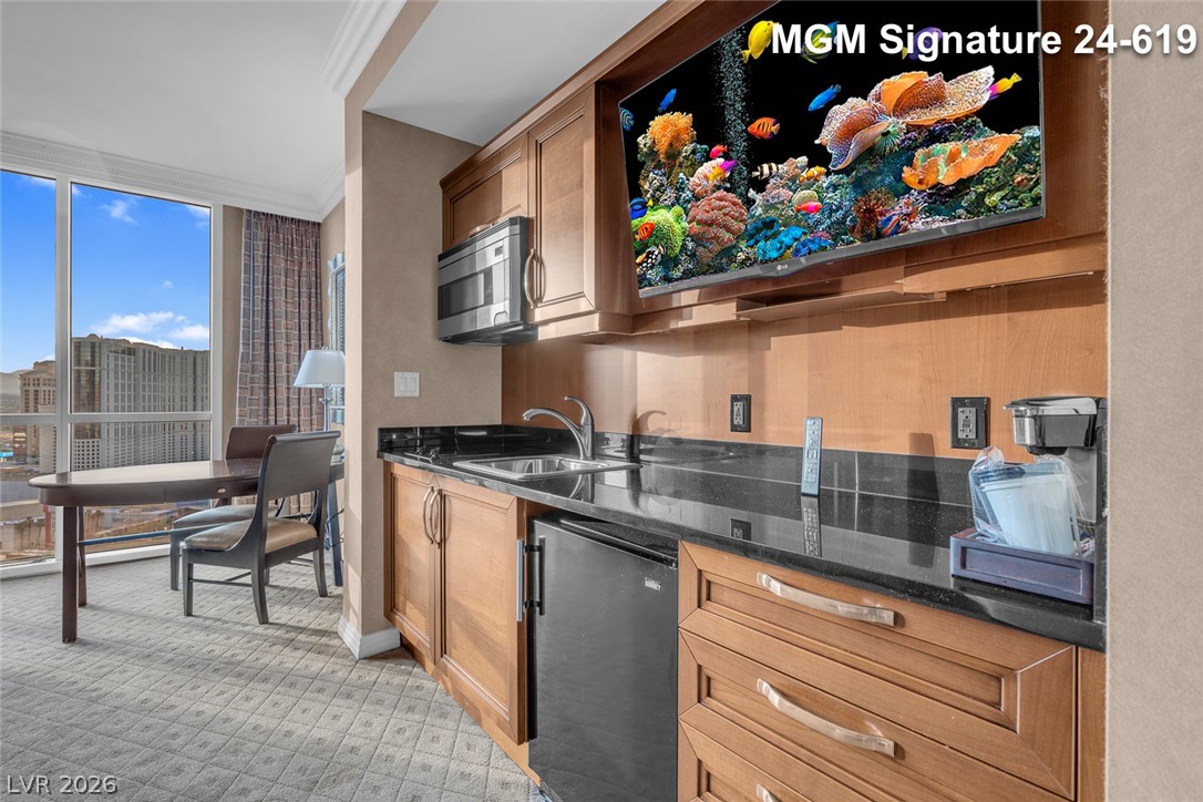 145 East Harmon Avenue 2419&2421 Property Photo 13