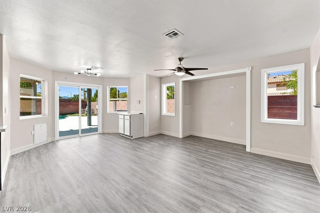 5337 Bright Sun Court Property Photo 14