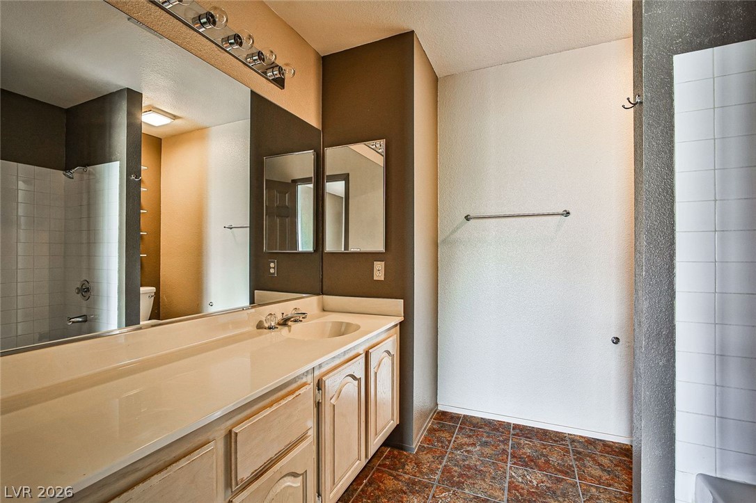 2657 Seashore Drive Property Photo 11