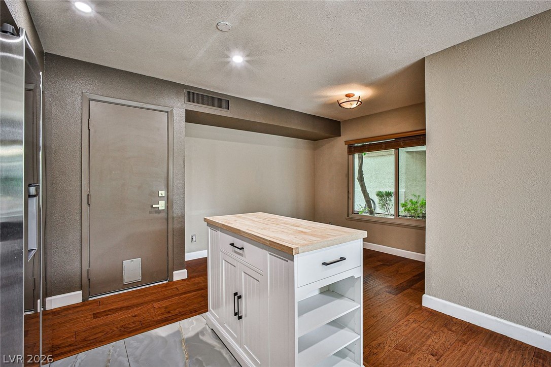 2657 Seashore Drive Property Photo 22