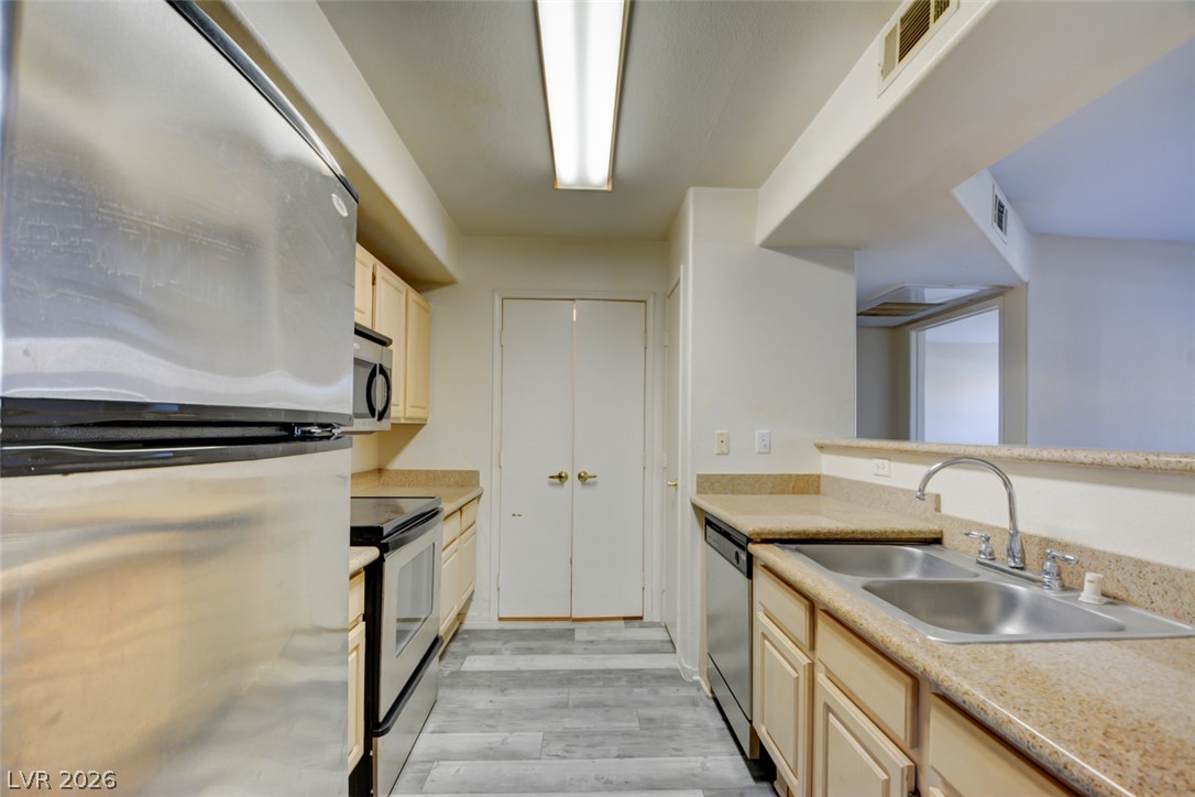 2809613 Property Photo 7